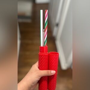 Starbucks reusable straws and cleaning brush